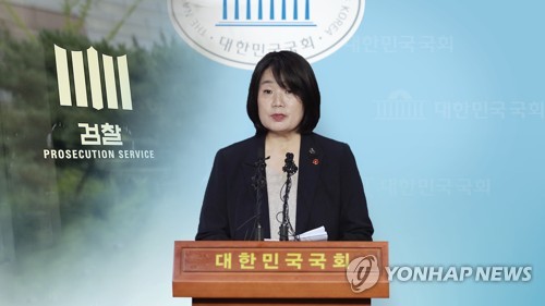 민주 "할 만큼 했다"…통합 "윤미향 퇴출 운동"