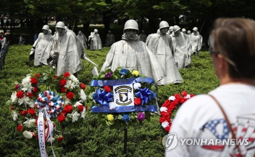 미, 올해 메모리얼데이 한국전참전기념비 헌화식도 온라인으로