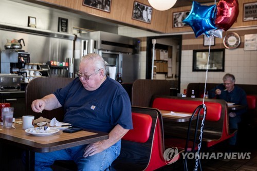 이번 주말이면 미국 43개 주 경제 정상화 돌입…우려는 여전(종합)