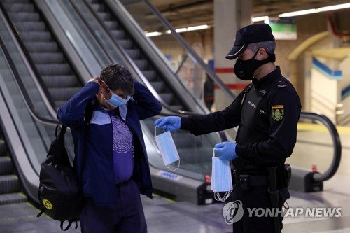 스페인, 예약제 상점 영업 허용…잇따라 봉쇄완화