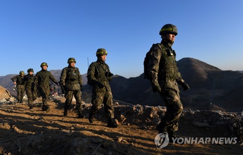 군, 북한군 GP에 조준사격…K-6 '공이'고장 첫사격 총성 32분만