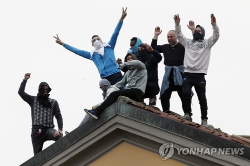 코로나19에 마피아 석방한 伊정부, 들끓는 비난여론에 규정 강화