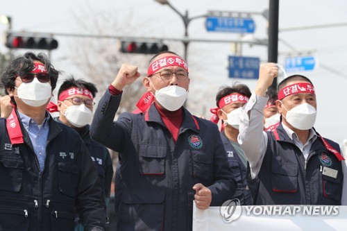 국방부 "주한미군 근로자 특별법 통과, 협상 힘실어주는 의미"