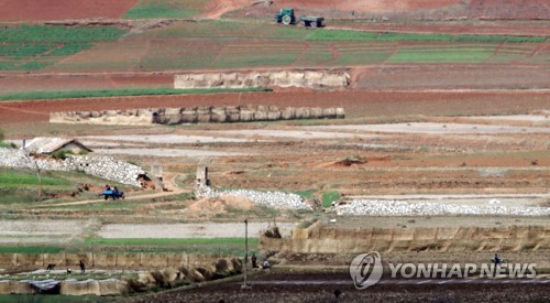 통일부 "북한, 곡물 86만t 부족 추정…코로나19로 수입도 지장"