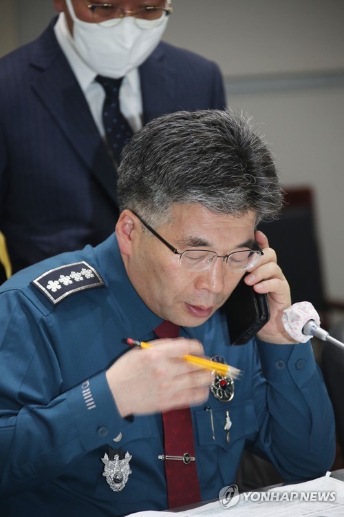 황운하, 내일이면 '경찰·의원' 겸직…경찰청 여전히 해법 모색