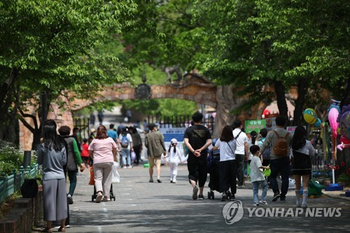 오늘 서울 낮 최고 27.4도…올해 들어 가장 더웠다