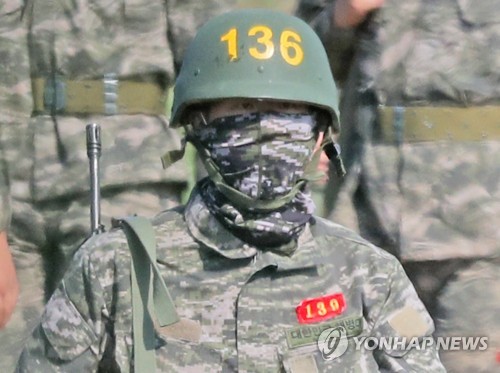 '139번' 손흥민 훈련소 생활이 궁금해…해병대는 '철통 함구령'