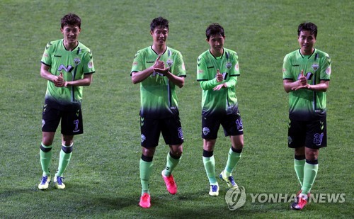 '개막축포' 이동국 "세계에 K리그 높은 수준 보여주고 싶었다"