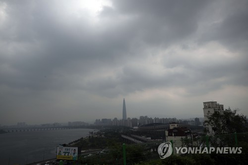 [날씨] 월요일 전국 구름 많아…밤에 수도권 미세먼지 '나쁨'