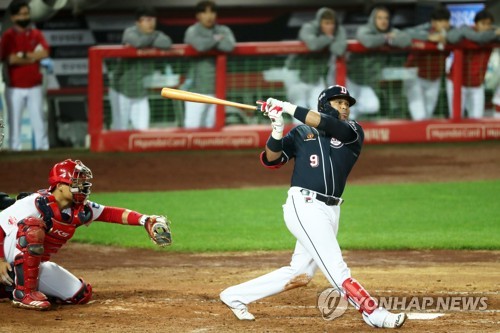 '망명객' 페르난데스·데스파이네가 펼치는 '쿠바 야구'의 진수