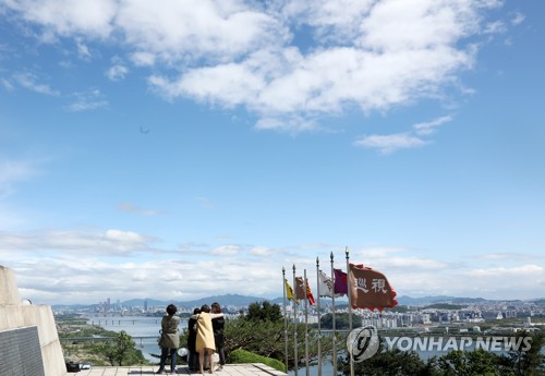 강원 내륙 따뜻·동해안은 선선…미세먼지 '좋음'