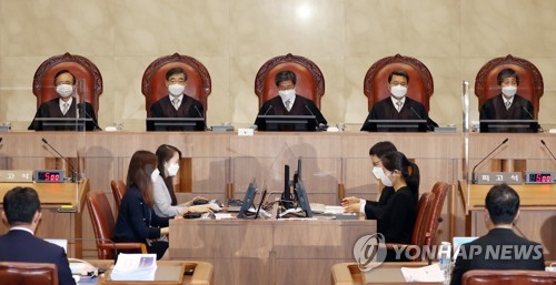 '전교조 법외노조' 찬반 격돌…"행정권 남용" vs "당연한 명령"(종합)