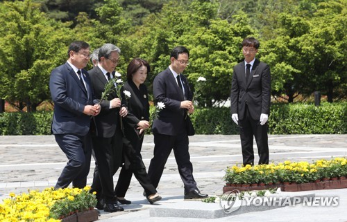 광주 찍고 봉하로…주호영 "서거의 상처 함께 치유하자"