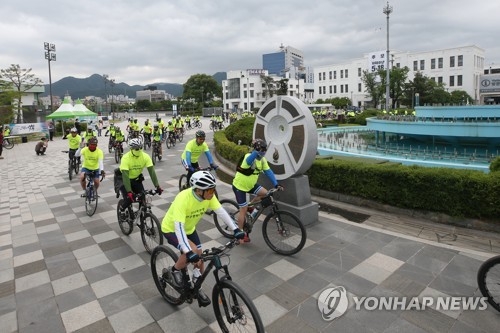 '길 따라 바람 따라' 자전거로 기념하는 5·18 정신