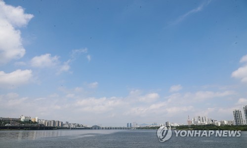 전국 구름 많다가 밤에 맑아져…미세먼지 '보통'