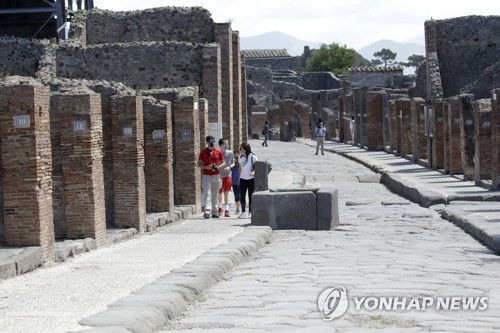 伊보건전문가 "롬바르디아 감염 통계 손댔다"…조작 의혹 제기(종합)