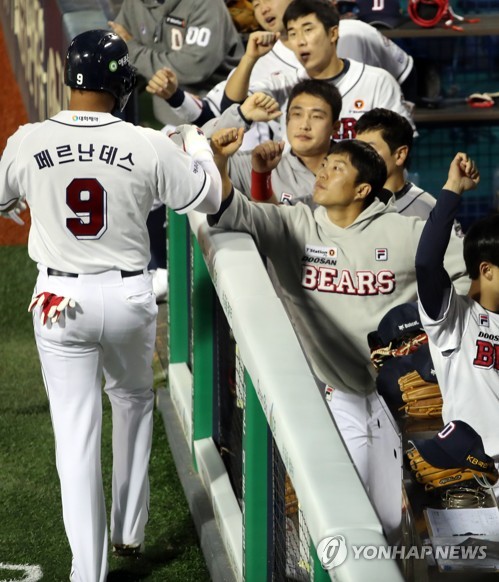 '유희관 7이닝 1실점' 두산, SK 꺾고 위닝시리즈 확보