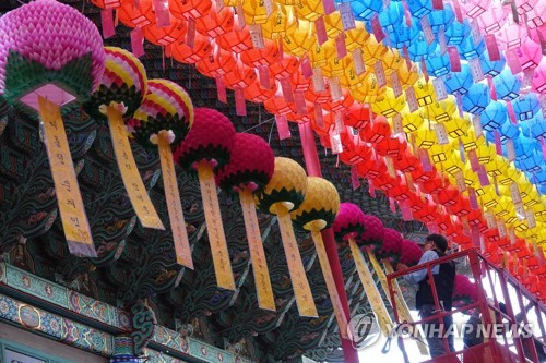 여야 지도부, '부처님 오신날' 법요식 참석…별도 회동 주목
