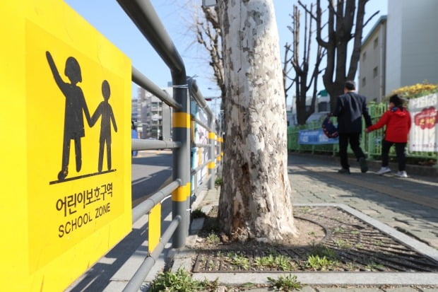 김두과 더불어민주당 의원은 5일 "교통안전은 중요하지만 단속이 아니라 문화가 돼야 한다"고 주장했다. /사진=연합뉴스
