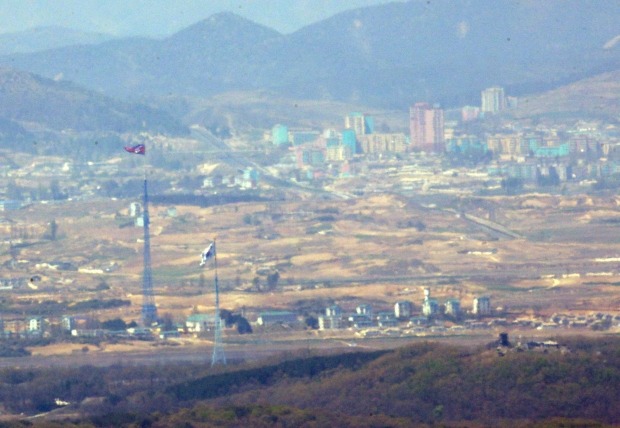  경기도 파주시 접경지역에서 바라본 서부전선 비무장지대(DMZ)(사진=연합뉴스)