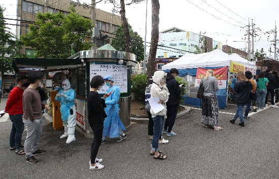 [속보] "이태원 관련 확진자 102명 달해, 클럽 방문은 73명"