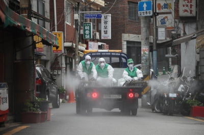 수젠텍 등 진단키트株 '급등'…이태원 클럽 집단감염 '확산'