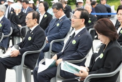 여야 '5·18 진상규명' 한목소리…통합당 "부적절한 언행 사과"