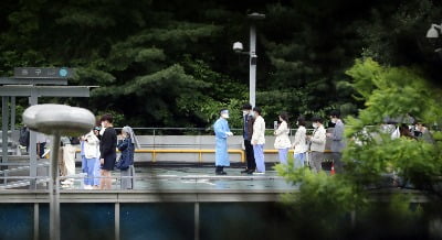 '삼성병원 간호사' 관련 확진자 2명 추가…"강남역 주점 들려"