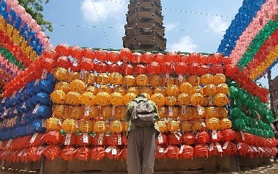 한달만에 다시 '부처님 오신날'…21대 여야수장 첫 집결