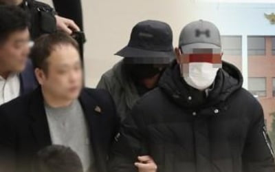 '4억원 사기 혐의' 마이크로닷 부모 상고 포기…실형 확정