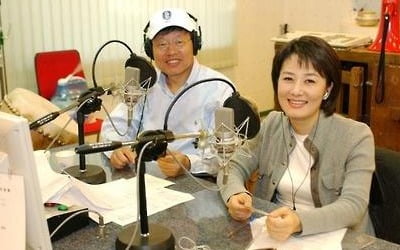 강석-김혜영, '싱글벙글쇼' 36년만에 하차…후임은 배기성