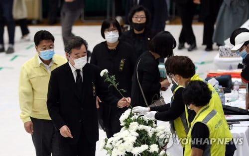 야권, 이낙연 이천화재 유족 대화 맹공…李측 "아프게 받아들여"(종합)