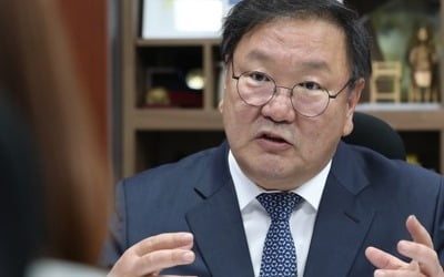 재수 끝 '슈퍼 여당' 원내사령탑…전대협 출신 '정책통' 김태년