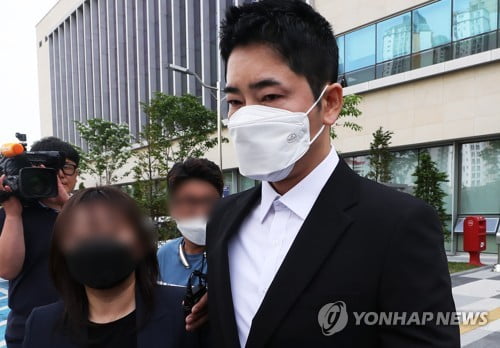 '성폭행 혐의' 강지환 "평생 고개숙이고 반성하며 살겠다"(종합)