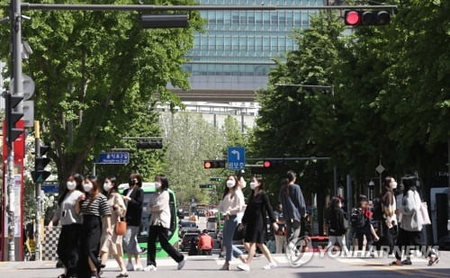 수원 54번 환자 사흘동안 주점·볼링장 다니며 31명 밀접 접촉