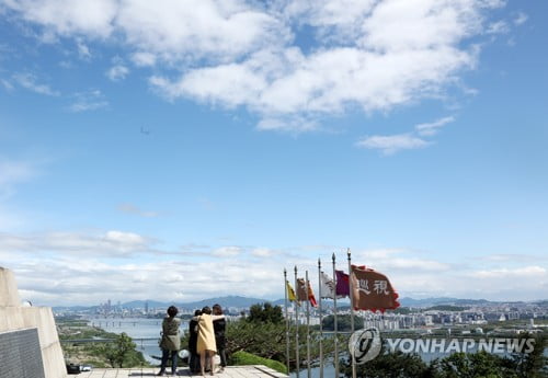 여름비 같은 봄비, 퇴근 전 대부분 그쳐…일부 지역 모레까지