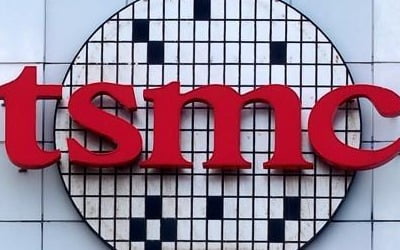 미중 갈등에 궁지 몰린 TSMC, 로비스트 채용…신냉전 대응 포석