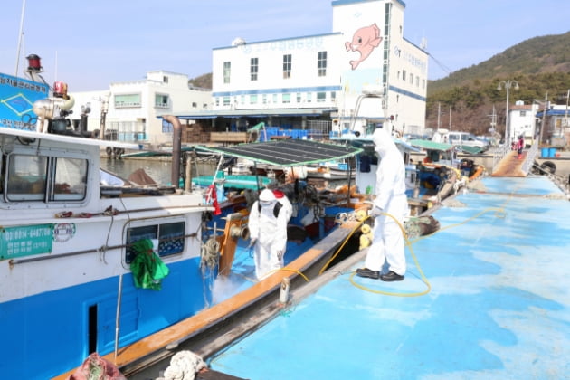 해양경찰청, 코로나19 'K-해상방역' 사례집 해외 배포