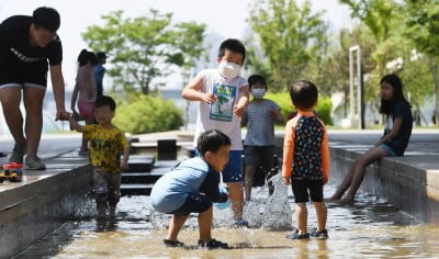 낮 최고기온 35도 '불볕더위' 이어진다