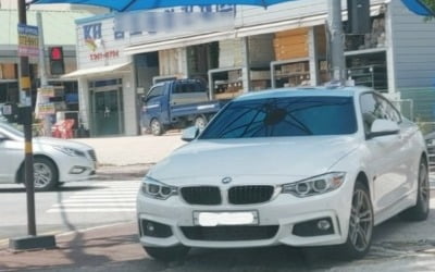 '내 차는 소중하니까' 도로 위 그늘막 차지한 얌체 운전자 [아차車]