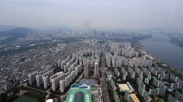 토지거래허가제가 시행된 서울 송파구 잠실동 일대(자료 한경DB)