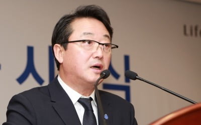 검찰, '인보사 의혹' 이웅열 전 코오롱 회장 구속영장 청구