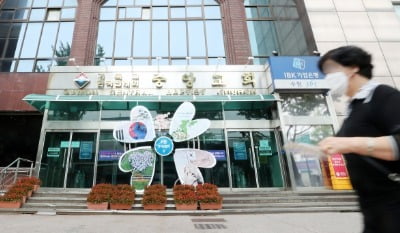 교회 이어 절까지…코로나 전방위확산 종교시설 '속수무책'