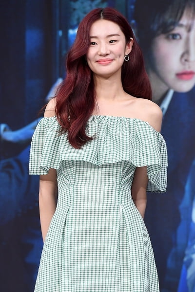  스테파니 리 '스타트업' 합류 확정, 남주혁·배수지·김선호 어깨 나란히