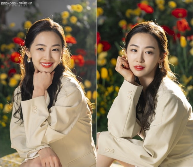 ‘우리, 사랑했을까’ 김다솜, 포스터 비하인드 컷 공개 ‘꽃밭 위 화려한 비주얼’