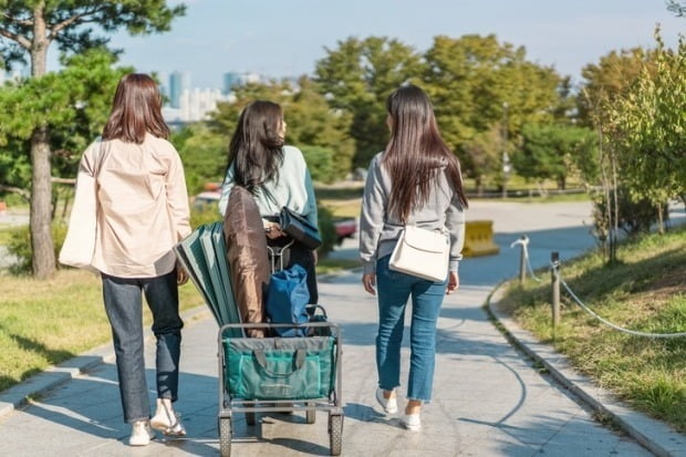 경기도 특별사법경찰단이 여름 휴가철을 앞두고 캠핑음식 안전관리 강화를 위한 단속에 나선다. 사진은 기사와 무관함. /사진=게티이미지