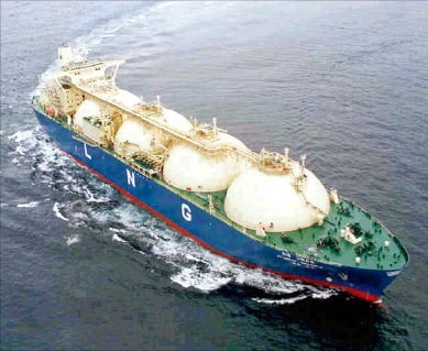 日이 고집하는 ‘모스형’ LNG선 