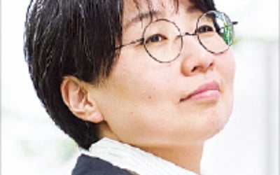 "'광속여행'에서 엇갈리는 두 연인…급변하는 현대사회 모습 닯았죠"