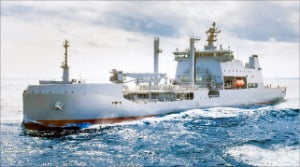 뉴질랜드 최대 군함…현대重이 건조해 출항