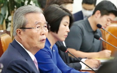 "10년 공부해 박사, 과연 쓸모 있나…대학교육 바꿔야"